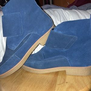 Ladies blue "full moon" shoes